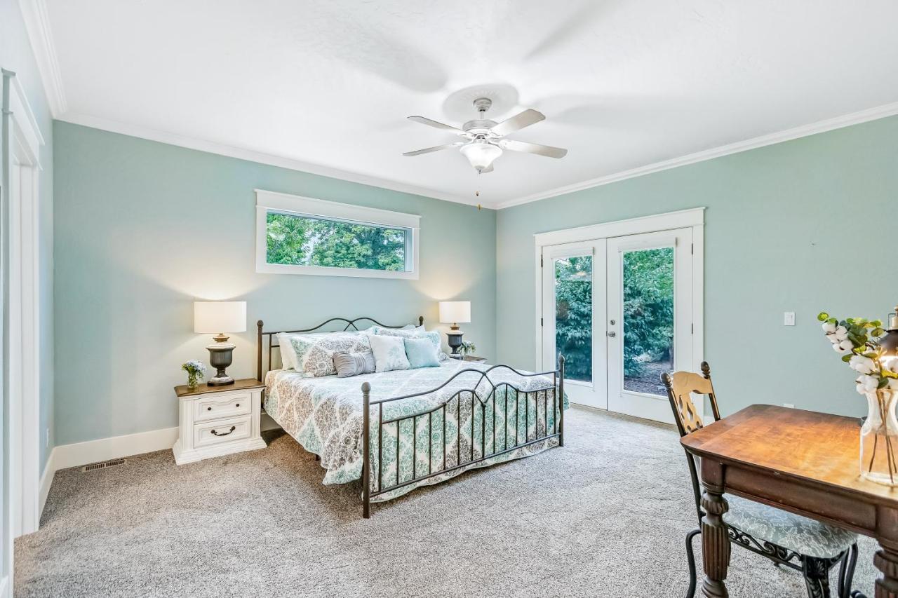 Classic Coeur D'Alene Estate Buitenkant foto